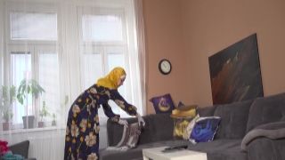 Holy Whore She Is Too Lazy Muslim Cleaning Woman fuddi porn