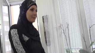 Tiny Tina Hot Muslim woman 18 year porn videos doing extra cleaning